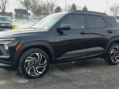 Used 2025 Chevrolet TrailBlazer RS w/ Convenience Package image 6