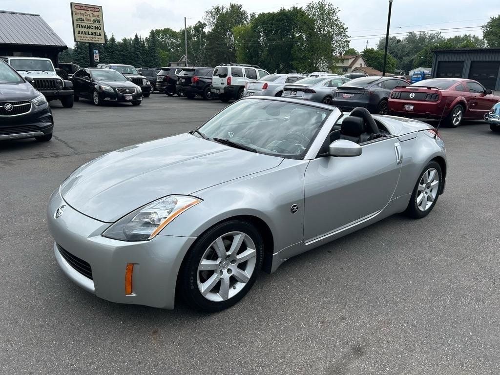 Used 2005 Nissan 350Z Touring RWD image 5