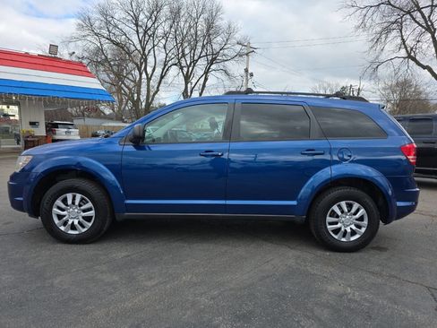 Used 2010 Dodge Journey SE w/ Popular Equipment Group image 3