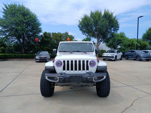 Used 2020 Jeep Wrangler Unlimited Sahara AWD/4WD image 2