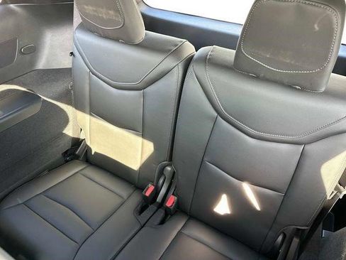 Certified 2024 Cadillac XT6 Luxury w/ LPO, Floor Liner Package AWD/4WD image 10