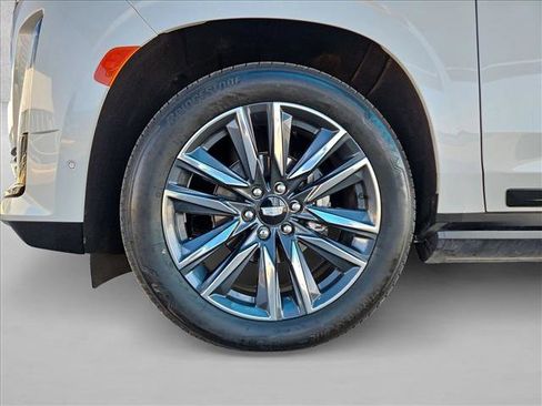 Certified 2024 Cadillac Escalade Sport w/ Touring Package image 28