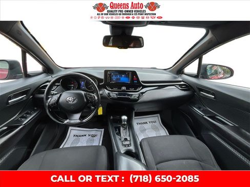 Used 2018 Toyota C-HR XLE FWD image 34