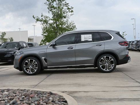Used 2026 BMW X5 xDrive50e w/ Executive Package AWD/4WD image 5