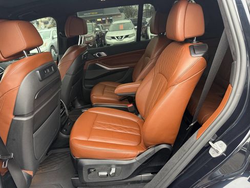 Used 2021 BMW X7 xDrive40i w/ M Sport Package image 8