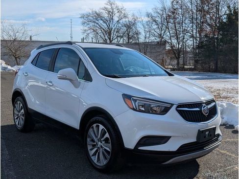 Used 2018 Buick Encore Preferred image 3