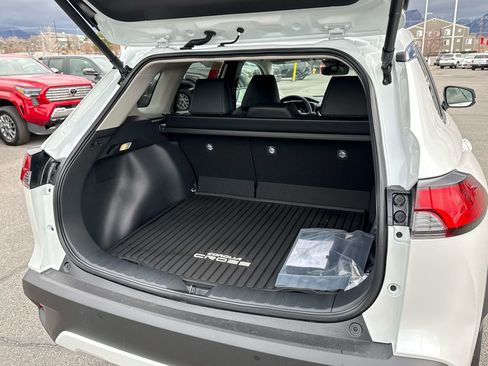 Used 2026 Toyota Corolla Cross XLE w/ Convenience Package image 15