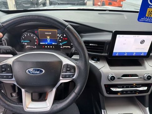 Used 2023 Ford Explorer XLT w/ Equipment Group 202A image 14