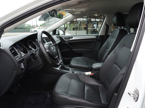 Used 2016 Volkswagen e-Golf SEL Premium w/ Driver Assistance Package FWD image 22