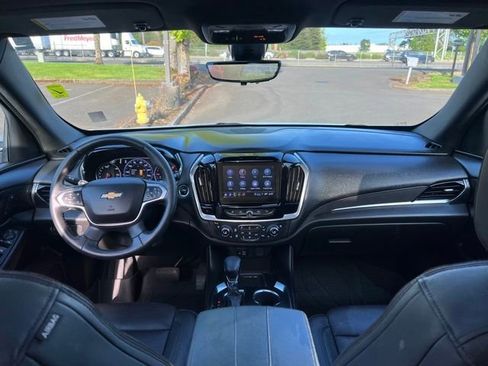 Used 2023 Chevrolet Traverse High Country AWD/4WD image 14