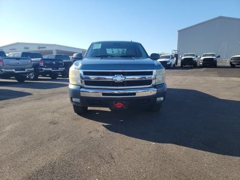 Used 2009 Chevrolet Silverado 1500 LT w/ Power Pack Plus RWD image 4