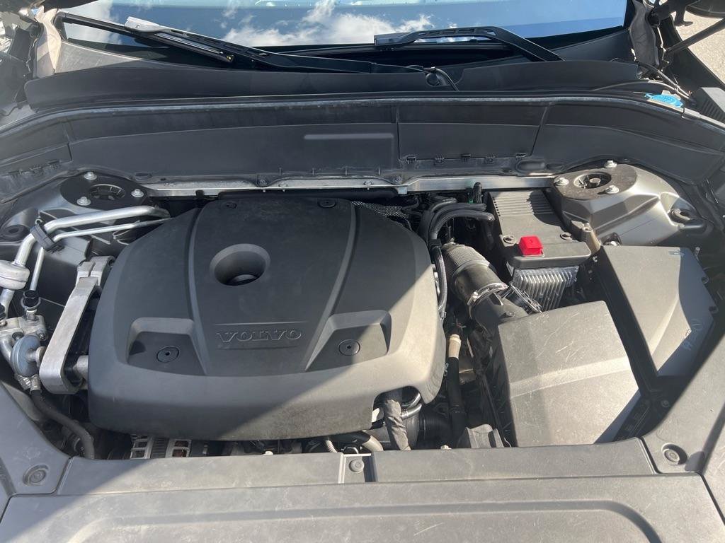 Used 2018 Volvo XC90 T5 Momentum w/ Convenience Package FWD image 8