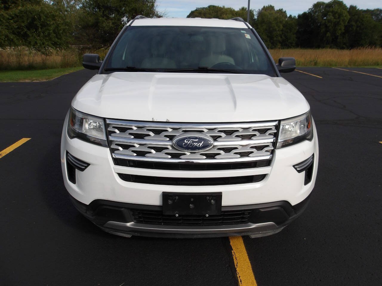 Used 2019 Ford Explorer XLT AWD/4WD image 3