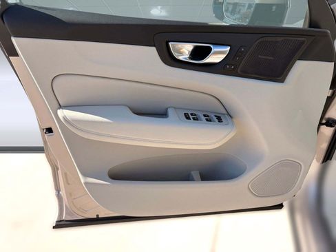 New 2026 Volvo XC60 B5 Ultra w/ Climate Package image 23