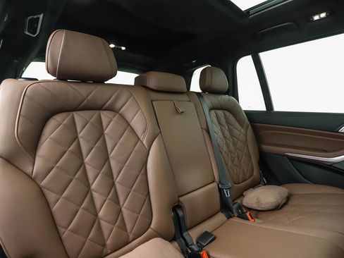 Used 2023 BMW X7 xDrive40i w/ M Sport Package image 34