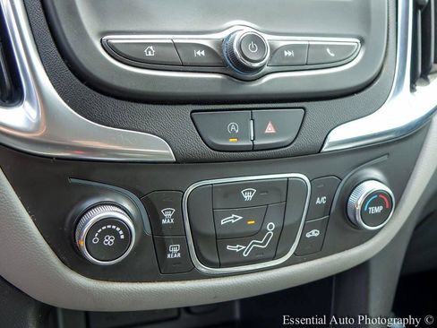 Used 2022 Chevrolet Equinox LS AWD/4WD image 17