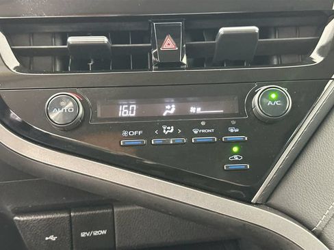 Used 2024 Toyota Camry SE FWD image 13