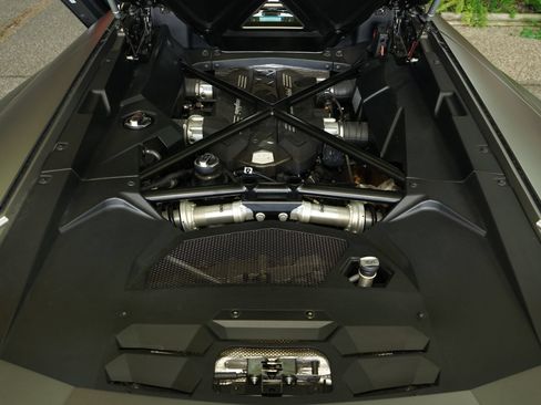 Used 2015 Lamborghini Aventador LP 700-4 AWD/4WD image 25