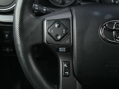 Used 2022 Toyota Tacoma TRD Sport w/ Technology Package image 29