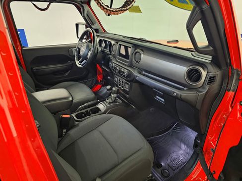 Used 2021 Jeep Gladiator Sport AWD/4WD image 26