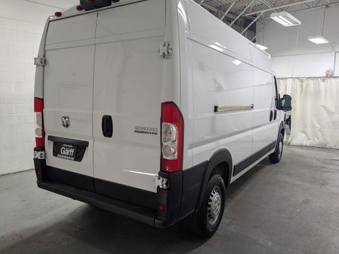 Used 2025 RAM ProMaster 2500 w/ Convenience Group FWD image 7