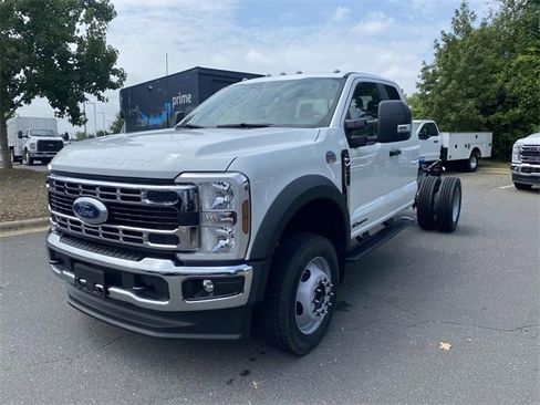 New 2025 Ford F450 XL image 3