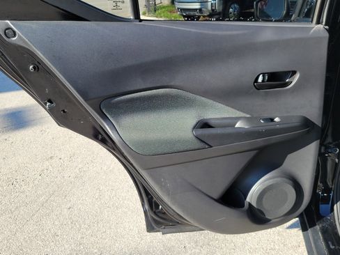 Used 2020 Nissan Kicks S image 24