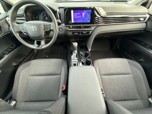 Certified 2025 Toyota Camry LE FWD image 18