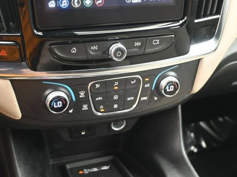 Used 2023 Chevrolet Traverse LT w/ LPO, Cargo Package AWD/4WD image 19