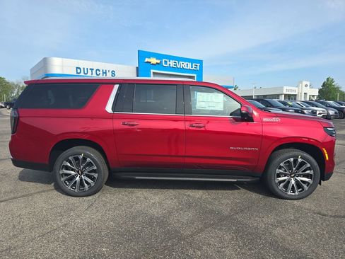 New 2026 Chevrolet Suburban High Country AWD/4WD image 6