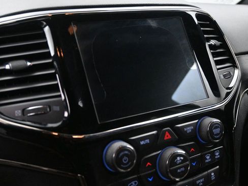 Used 2020 Jeep Grand Cherokee High Altitude AWD/4WD image 6