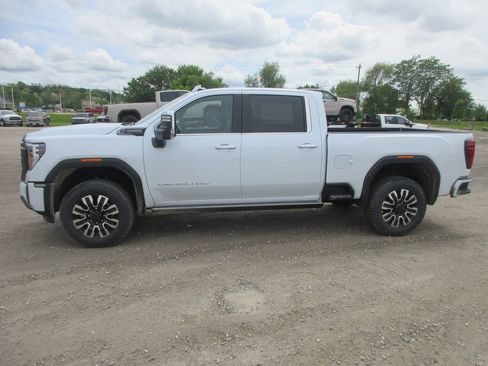 New 2026 GMC Sierra 2500 Denali Ultimate AWD/4WD image 10