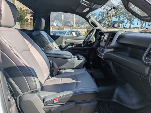 Used 2024 RAM 2500 Tradesman w/ Chrome Appearance Group image 13