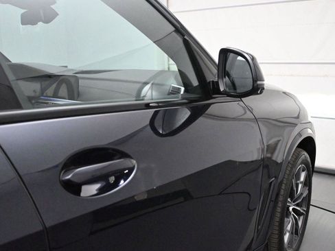 Used 2021 BMW X5 xDrive40i w/ M Sport Package AWD/4WD image 16