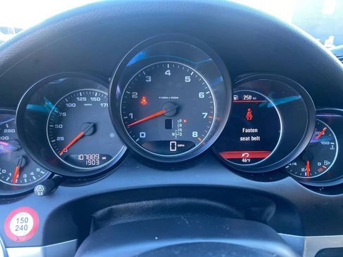 Used 2016 Porsche Cayenne image 11