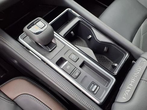 New 2025 Nissan Pathfinder Platinum w/ Cargo Package image 17