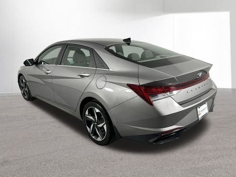 Used 2022 Hyundai Elantra SEL w/ Convenience + Premium Package image 33