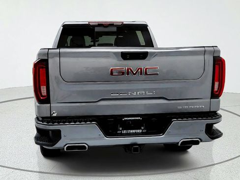 Used 2023 GMC Sierra 1500 Denali w/ Technology Package AWD/4WD image 4