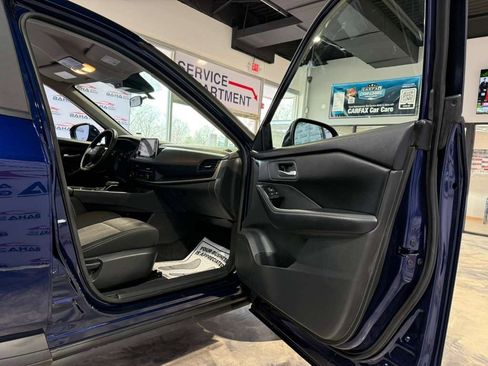 Used 2026 Nissan Rogue SV image 43