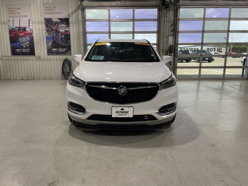 Used 2021 Buick Enclave Essence w/ Sound and Sites Package AWD/4WD image 14