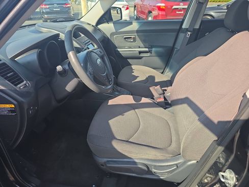 Used 2012 Kia Soul FWD image 12