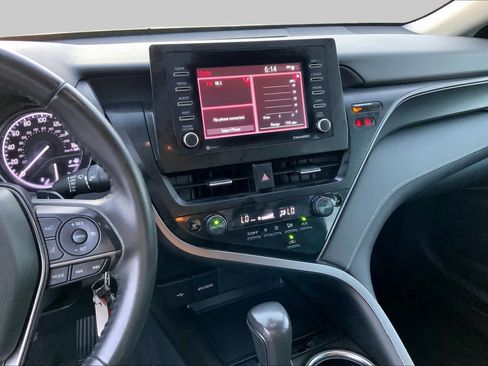 Used 2024 Toyota Camry SE FWD image 6