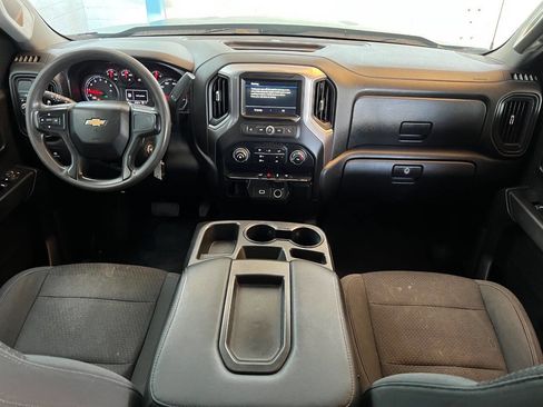 Used 2019 Chevrolet Silverado 1500 Custom w/ Custom Value Package image 5