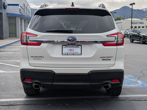 Used 2025 Subaru Ascent Touring AWD/4WD image 4