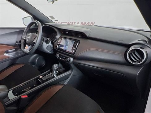 Used 2024 Nissan Kicks SR image 36