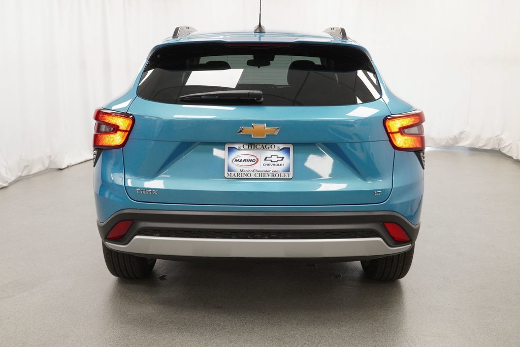 New 2026 Chevrolet Trax LT FWD image 36
