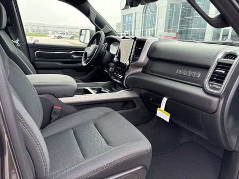 New 2026 RAM 1500 4x4 Crew Cab image 14
