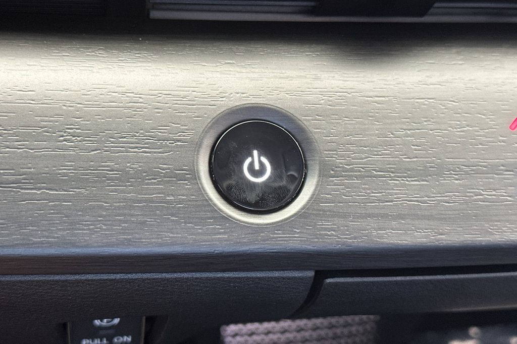 Used 2024 Nissan Ariya AWD image 22