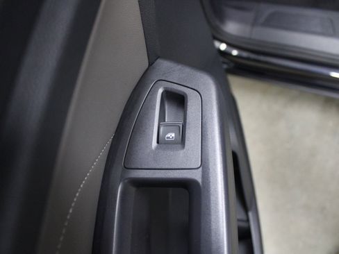 Used 2021 Volkswagen Atlas SE image 18