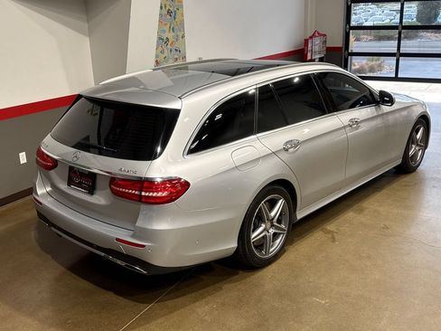 Used 2017 Mercedes-Benz E 400 4MATIC Wagon image 35